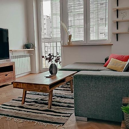 Przestronny Apartament W Centrum Варшава Экстерьер фото