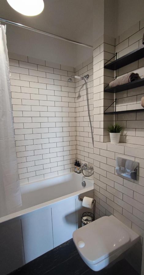 Апартаменты Przestronny Apartament W Centrum Варшава Экстерьер фото