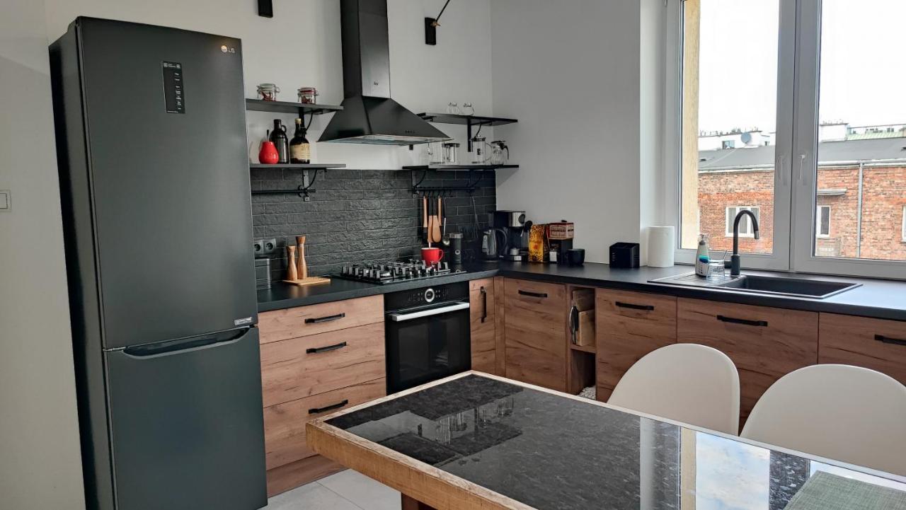 Апартаменты Przestronny Apartament W Centrum Варшава Экстерьер фото