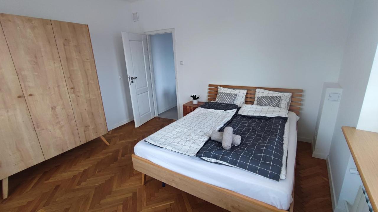 Апартаменты Przestronny Apartament W Centrum Варшава Экстерьер фото